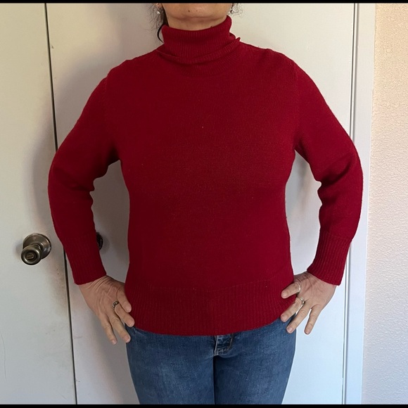 Burgundy Alpaca Sweater Size M - Picture 3 of 4
